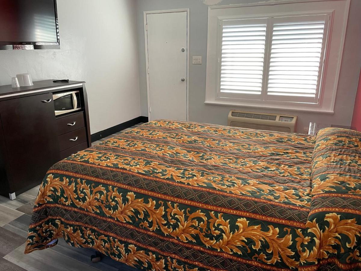 La Casa Motel, - Anaheim Motel *